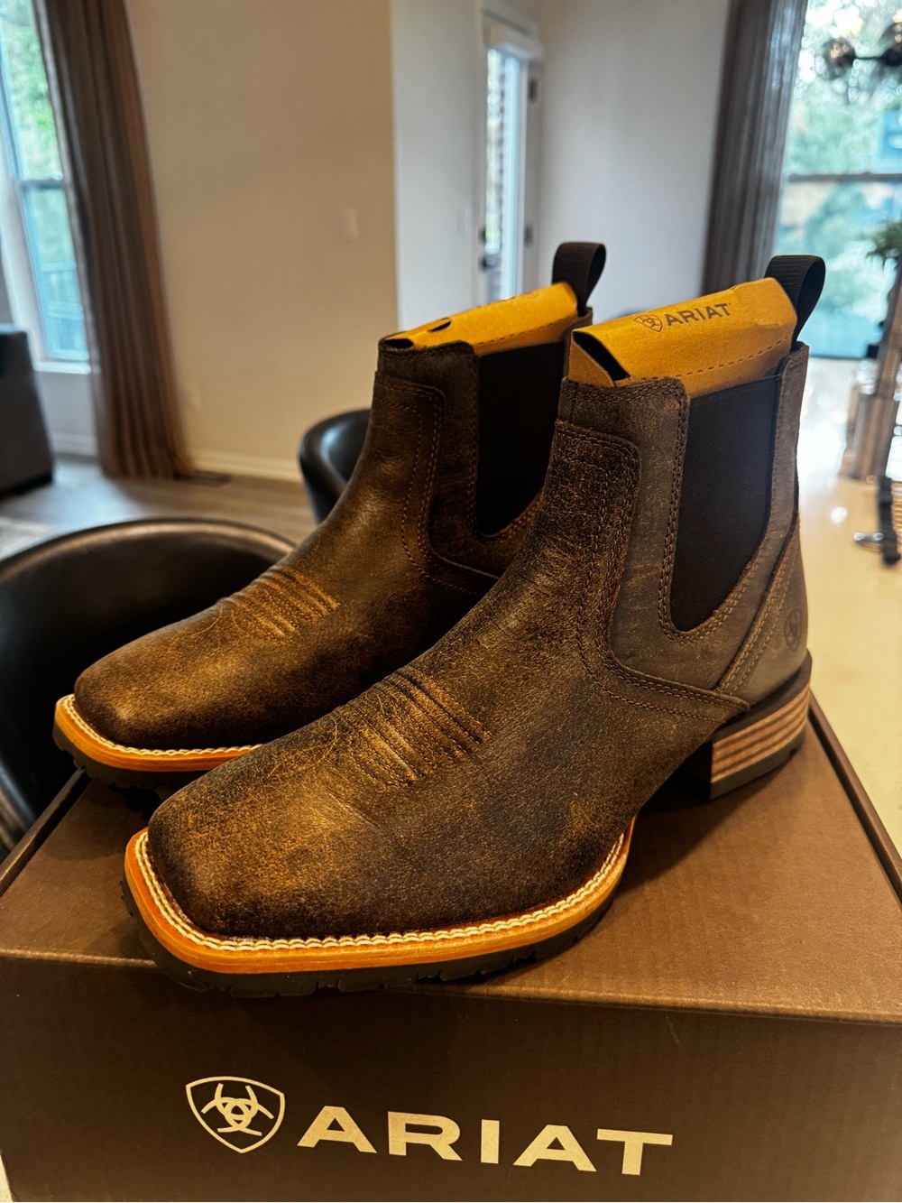 Ariat Men's Dark Brown Suede Chukka Boots with Tan Accents
